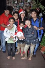 Rakhi Sawant spends Christmas with kids at home in Andheri, Mumbai on 24th Dec 2012 (6).JPG
